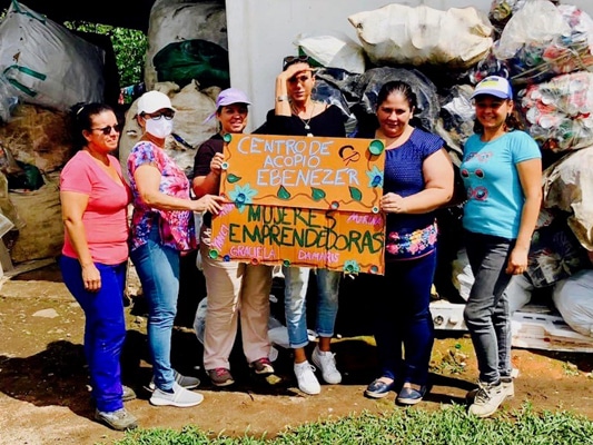 Recycling Projekt in Costa Rica